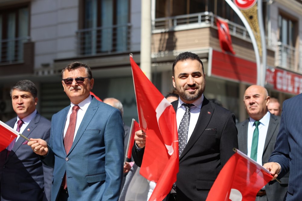 19 Mayıs, Vezirköprü’de Gençlerle Birlikte Coşkuyla Kutlandı