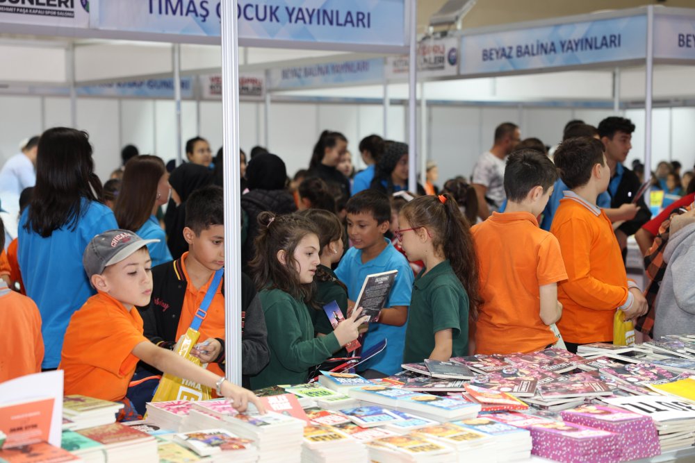 Vezirköprü Kitap Günleri Yoğun İlgi Görüyor